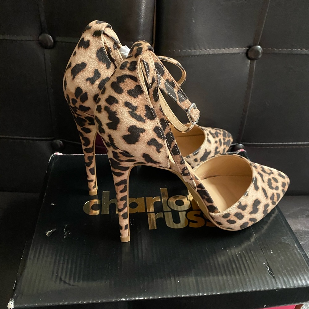 Gorgeous Heels - Picture 3 of 8